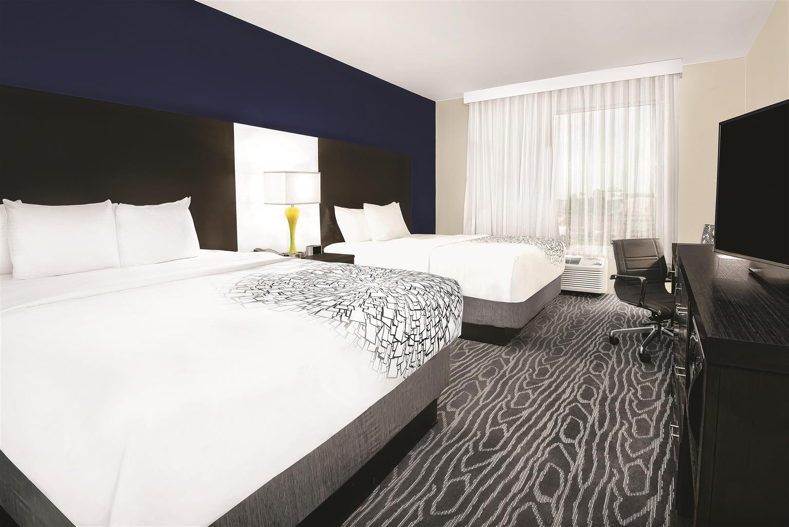 Hotel photo 7 of La Quinta Inn & Suites by Wyndham Odessa N. - Sienna Tower.