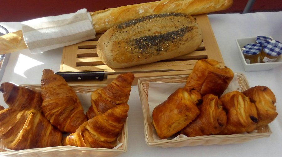 BREAKFAST