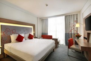 Room & Suite