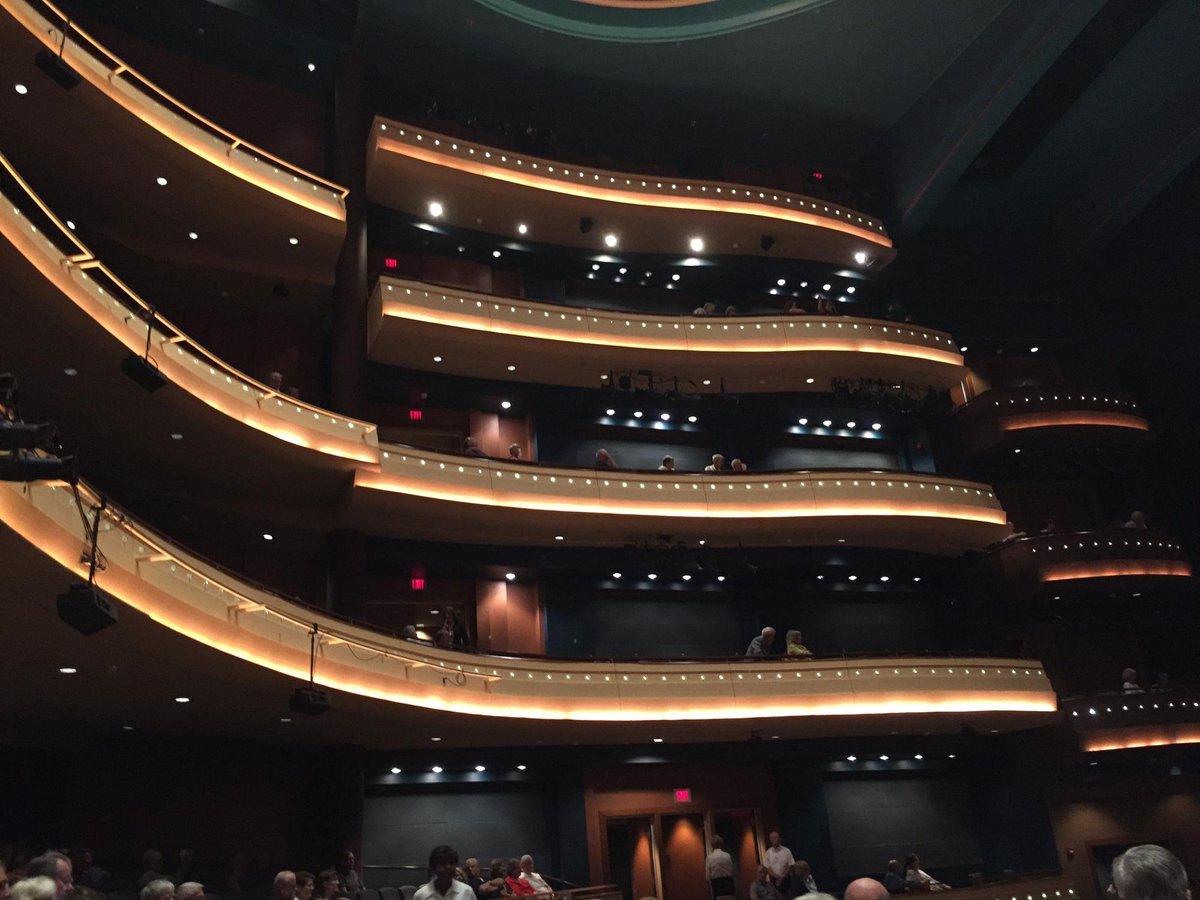 Benjamin & Marian Schuster Performing Arts Center (Dayton) ATUALIZADO