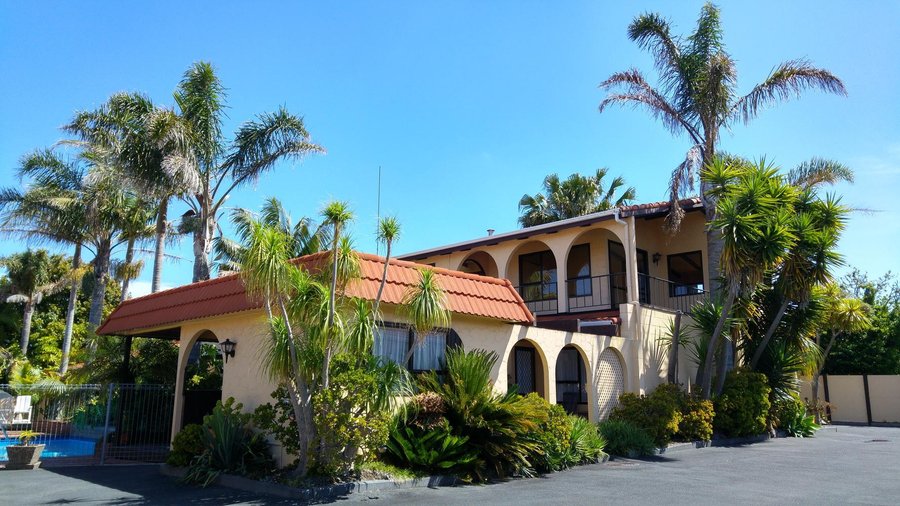 Motel Grounds