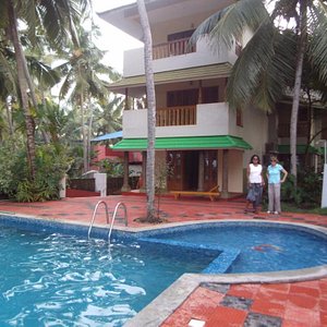 rooms facing beach and pool