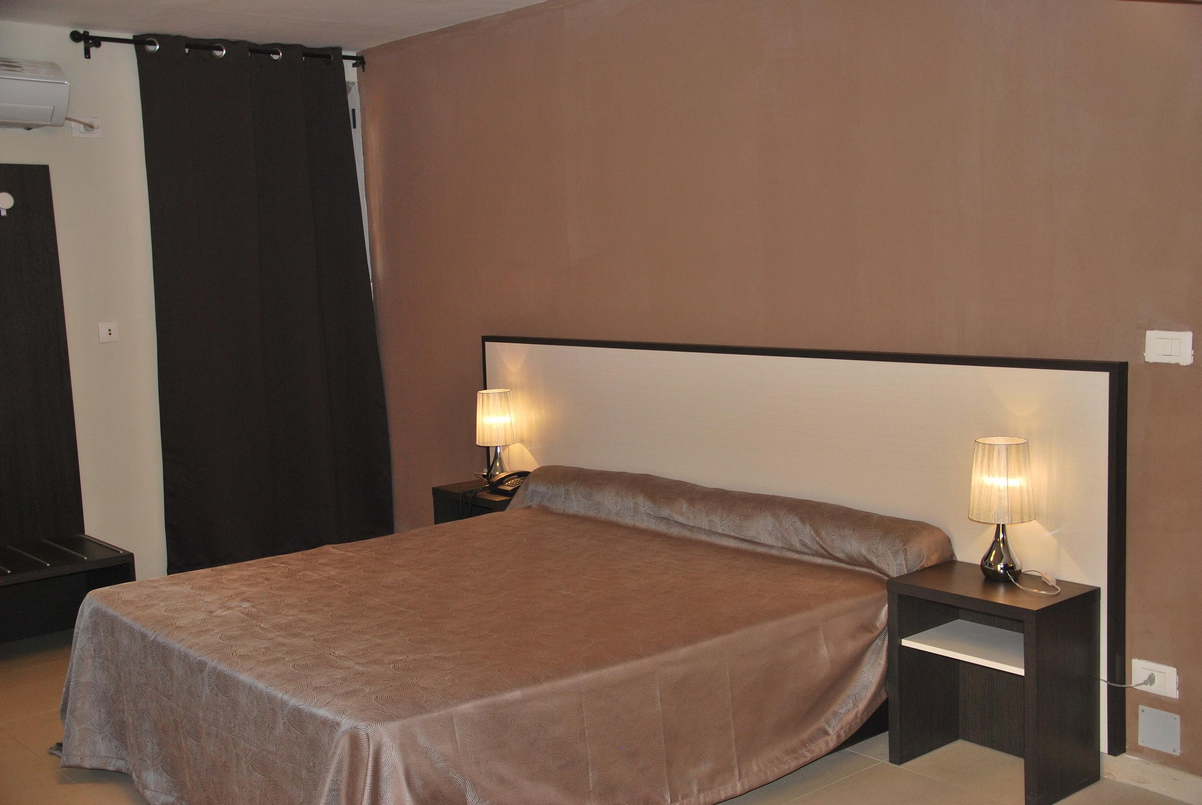 Niamey Niger Hotels; Niamey Niger Hotels;