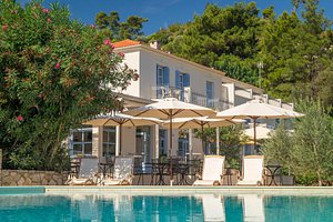 Best Price on Paradise Hotel in Samos Island + Reviews!