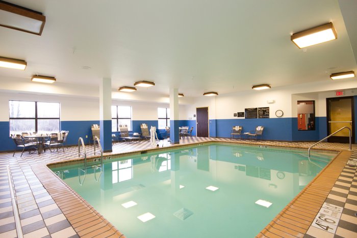 Hampton Inn Marshall Pool: Pictures & Reviews - Tripadvisor