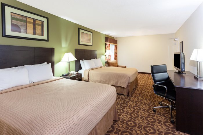 SUPER 8 BY WYNDHAM DECATUR/DNTN/ATLANTA AREA - Prices &amp; Motel 
