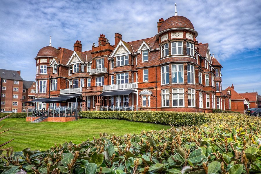 THE GRAND HOTEL Updated 2022 Reviews (Lytham St Anne's)