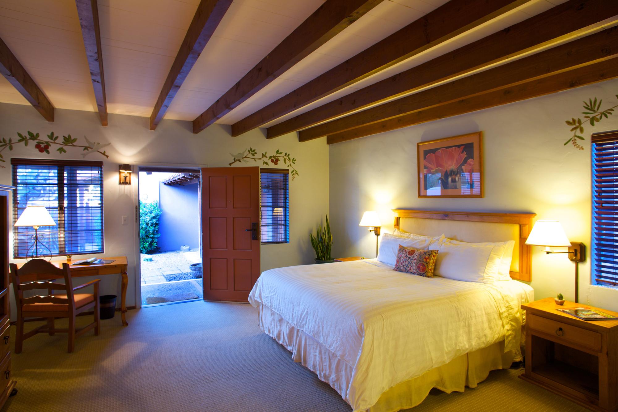 Hotel photo 27 of Lodge On The Desert.