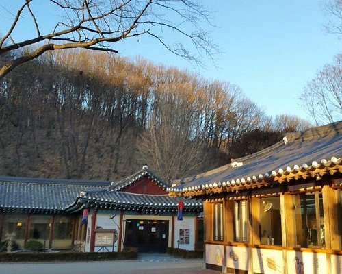 77 Best Korean decor ideas  korean decor, korean traditional house,  traditional korean house
