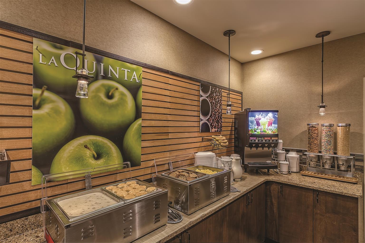 Hotel photo 43 of La Quinta Inn & Suites by Wyndham Pigeon Forge.