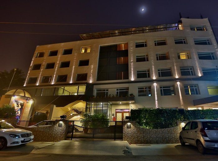 COMFORT INN (Lucknow) - Hotel Reviews, Photos, Rate Comparison ...