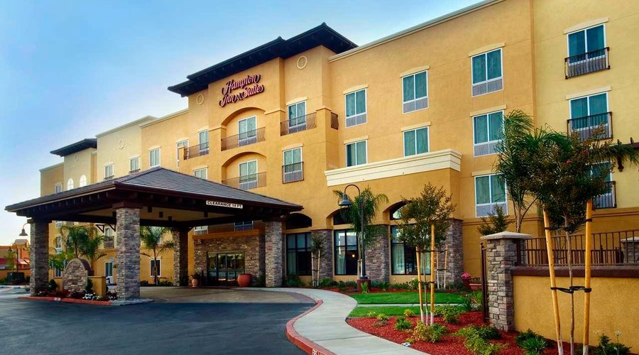 Hotel Exterior, Day Shot, Free Parking