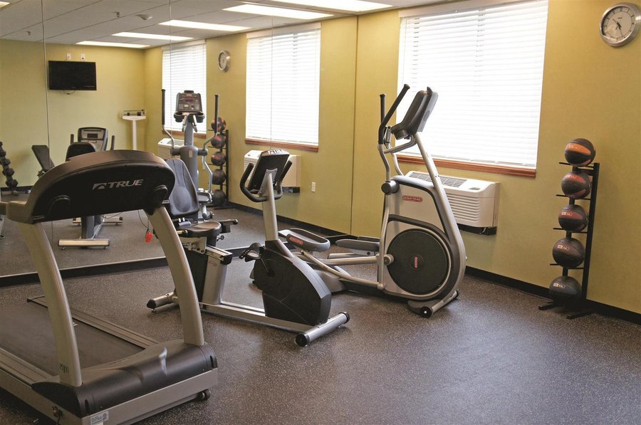 La Quinta Inn Suites By Wyndham St Louis Airport Riverport Gym Pictures Reviews Tripadvisor