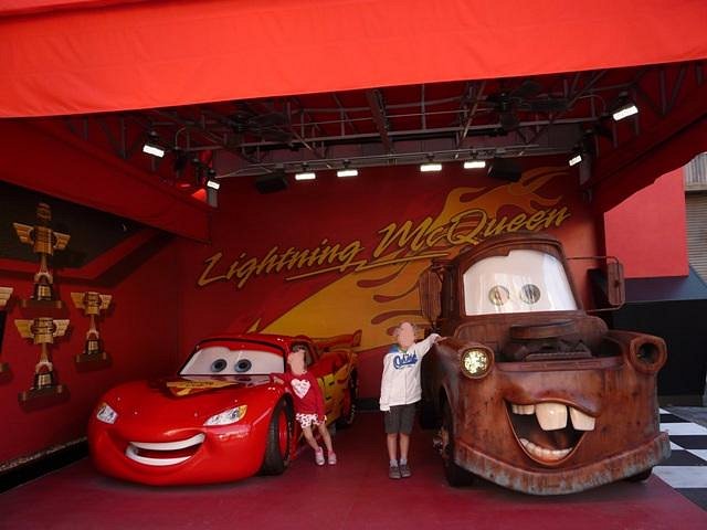 Lightning McQueen and Tow Mater hanging out in Hollywood Studios