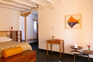 Room & Suite