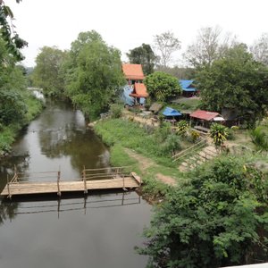 Garden Hut place from the little bridge on the river