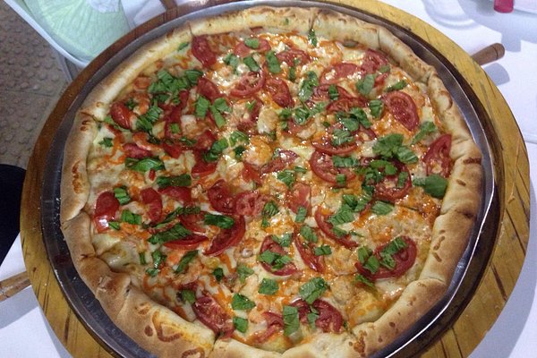 Pizza maravilhosa! Lugar um pouco escondido.. Mas vale muito ir saborear as  pizzas! Preco super – Foto de Pizzeria Farol, Tamandaré - Tripadvisor