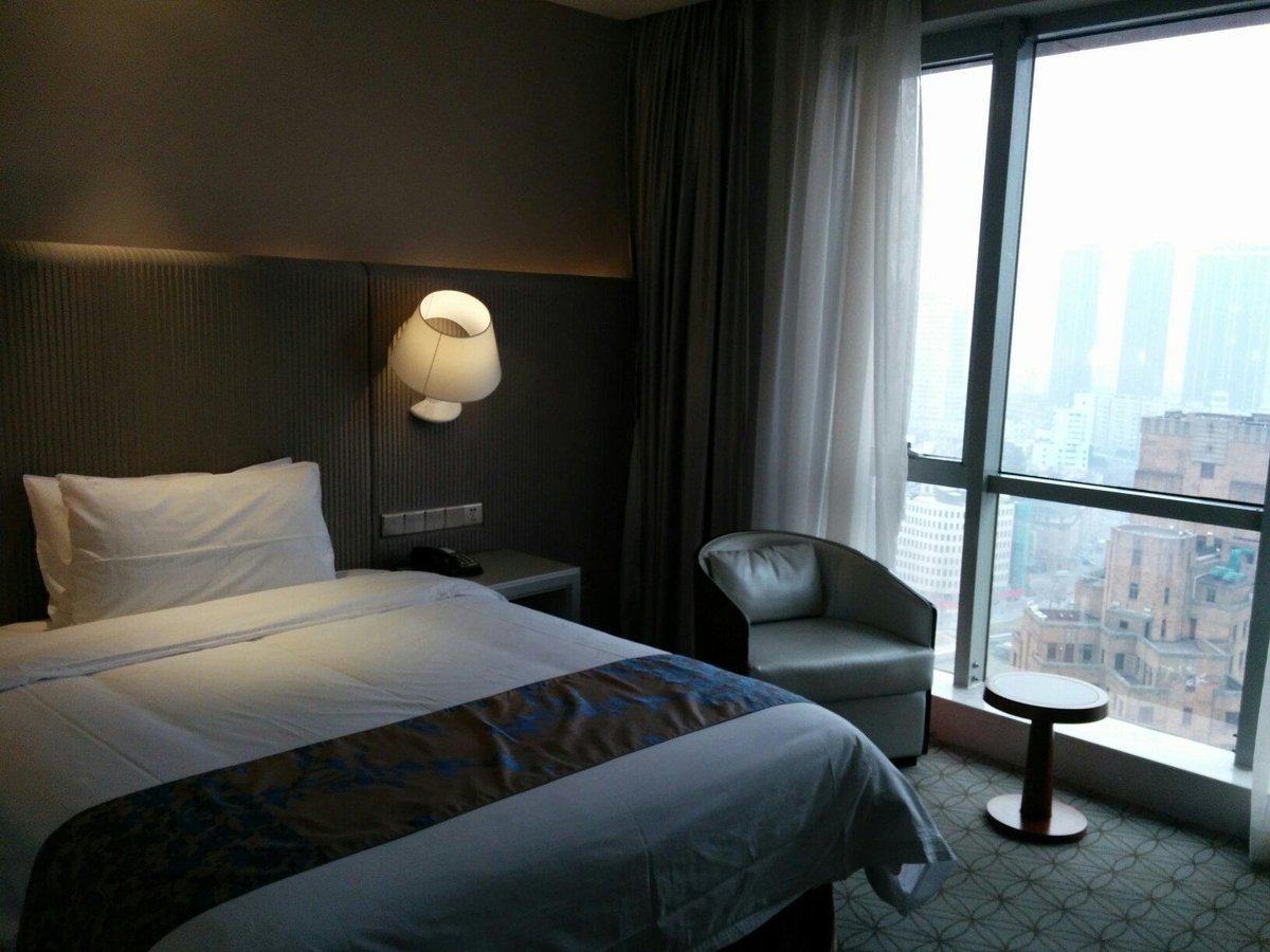 Shanghai Bund South China Harbour View Hotel Room Service: Pictures ...