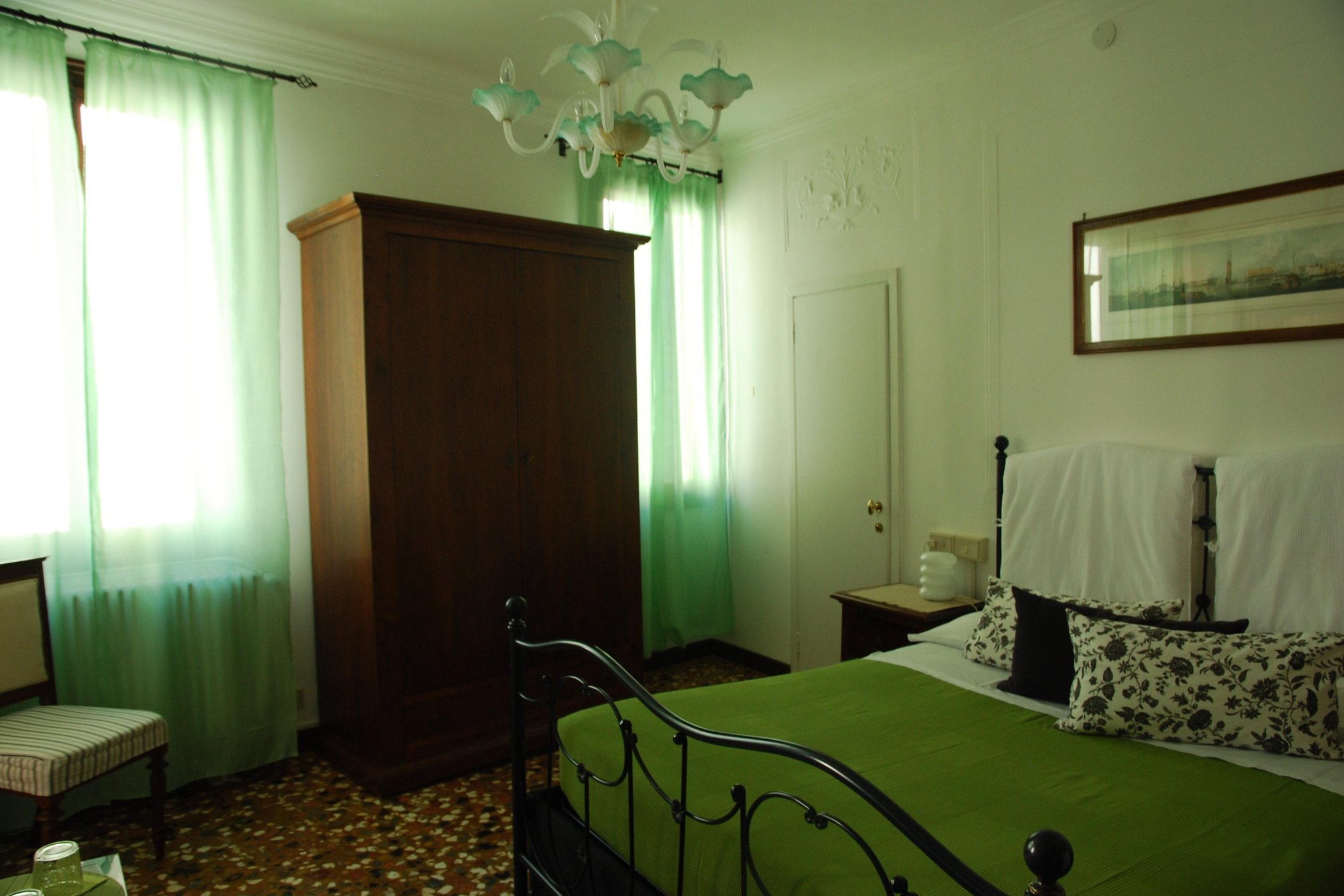 Al Teatro by null