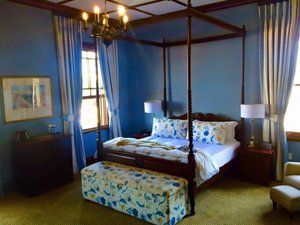 Room & Suite