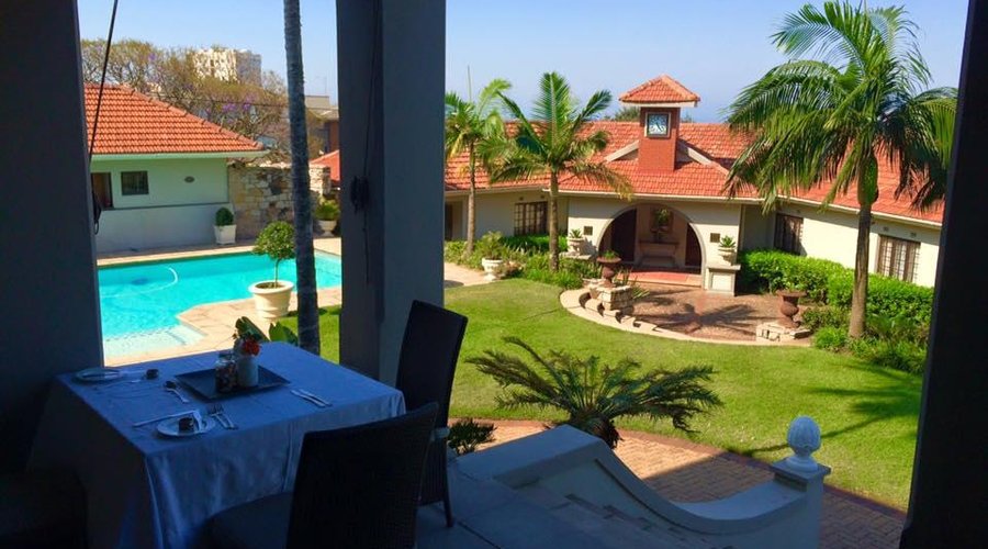 Veranda dining