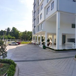 Great value service apartments in a garden setting