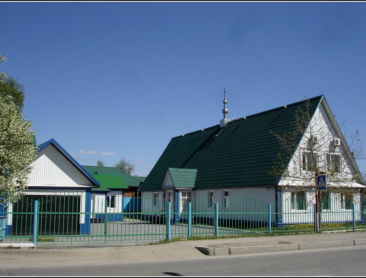 Мечеть нижневартовск. Мечеть Нижневартовск Лопарева. Мечеть в Нижневартовске Мусы Джалиля. Махалля Нижневартовск. Мечеть в Старом вартовске.