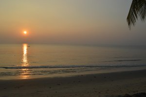 حمام السباحة والشاطئ