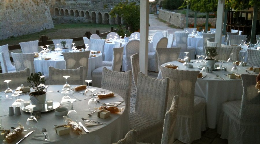 MB WEDDING CASTLE SIDE