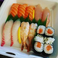 Nigiri dinner takeout