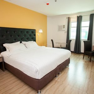 The Executive King Room at the Apollonia Royale Hotel