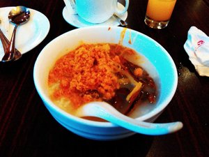 用餐 