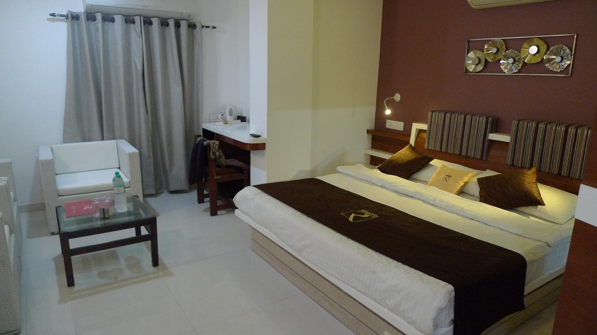 Hotel Ranjeet by null