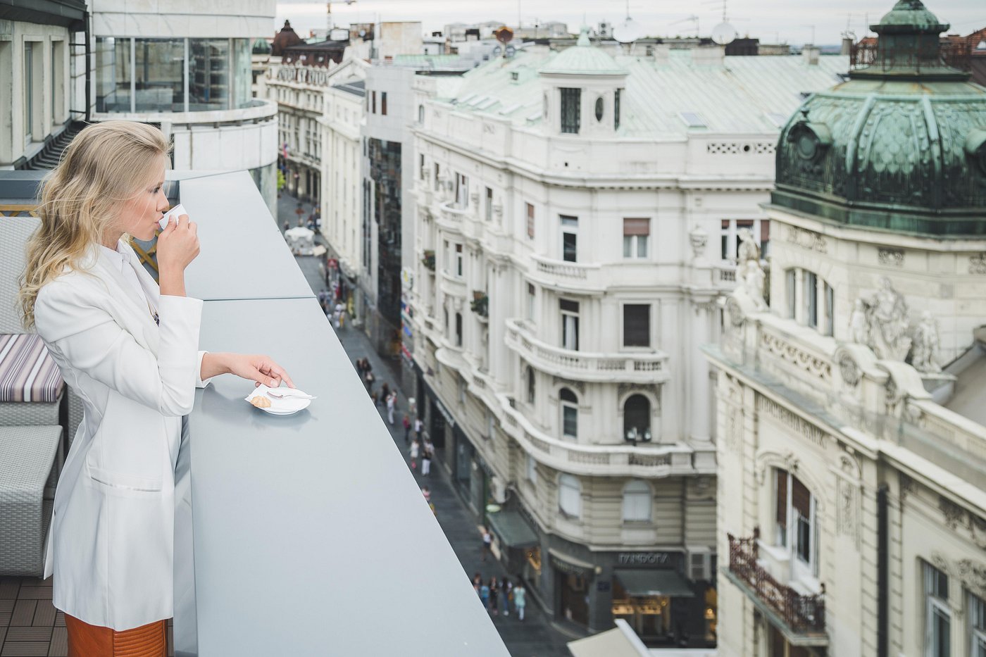 Зеленская в белграде. Belgrade Art Hotel. Radisson Belgrade. Фото из окна Белград. Affluent Belgrade.