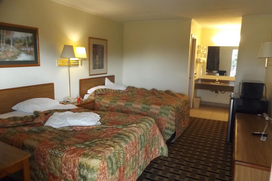 KINGS INN (AU$87): 2022 Prices & Reviews (Lenoir City, TN) - Photos of ...