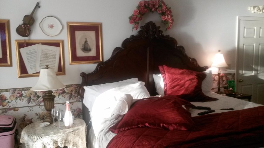Queen Bed