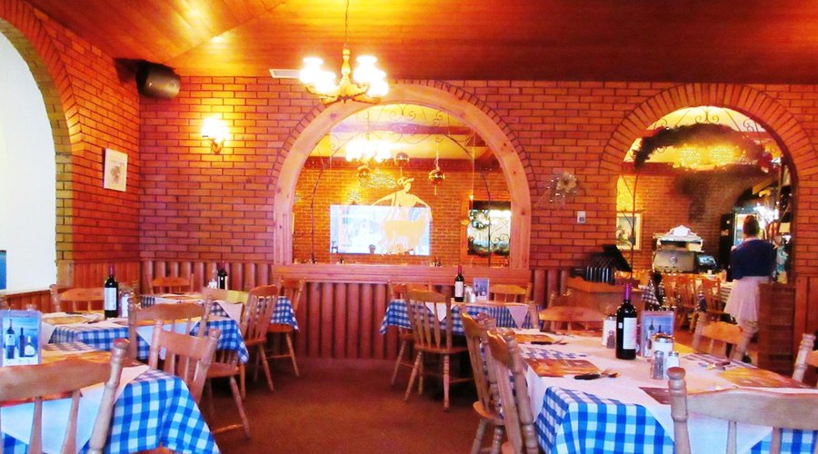 Une des salles à manger du restautrant Le Grec