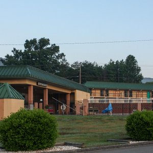 Welcome to Econolodge!