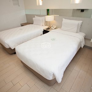 The Twin Room at the Go Hotels Ortigas Center