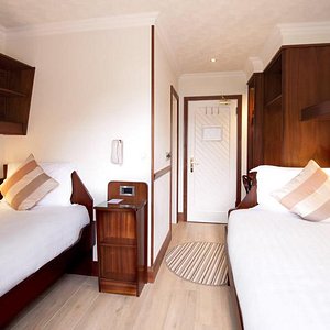 Cruise Ship Cabin Style Bedrooms - With two Single Beds