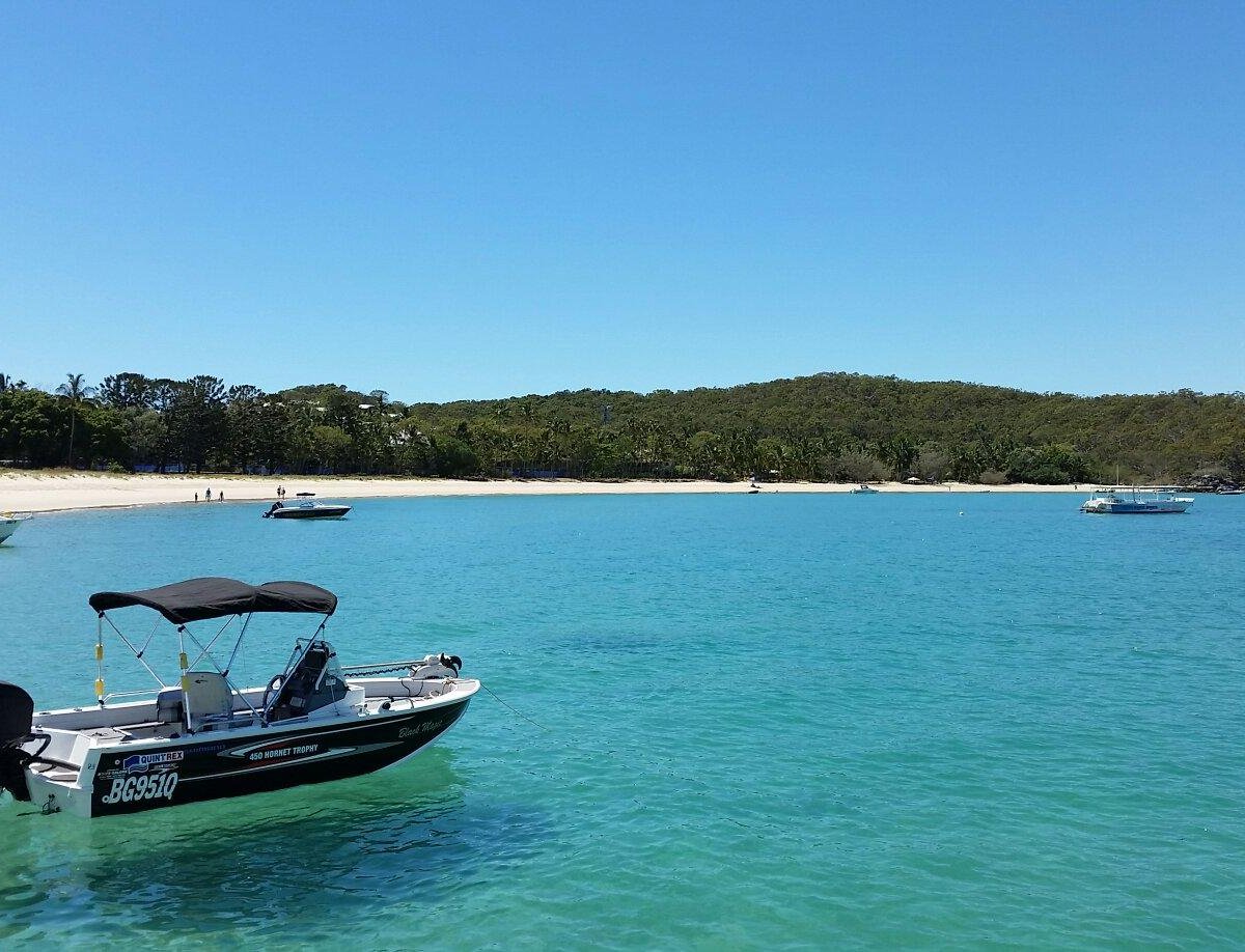 shelving-beach-great-keppel-island-all-you-need-to-know-before-you-go