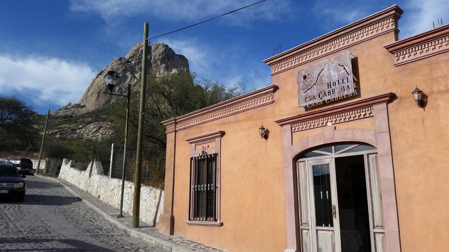 Street view of Casa Cabrera and the Pena de Bernal