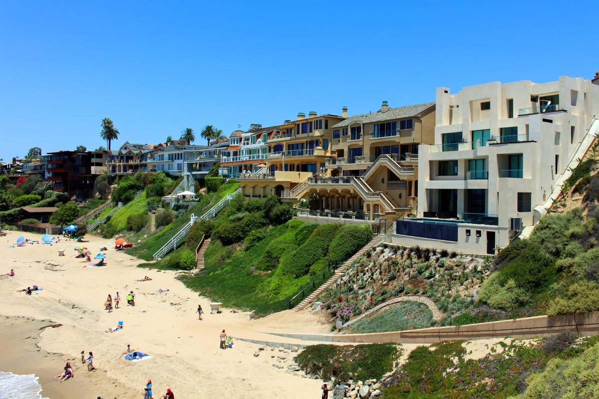 Escape to Paradise: Corona del Mar State Beach, Where the Ocean Meets the Sky