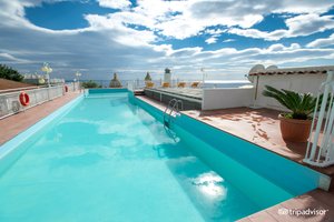 Hotel Tramonto d'Oro in Praiano, image may contain: Pool, Water, Swimming Pool, Plant