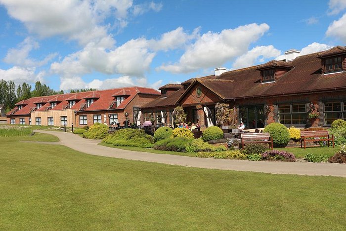 MAGNOLIA PARK HOTEL, GOLF AND COUNTRY CLUB - Updated 2023 Prices (Boarstall)