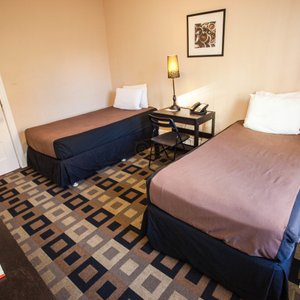 The Standard Double Twin Room at the Hotel North Beach