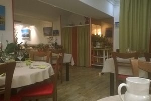 Interni