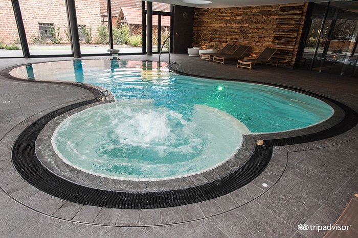 → Le Cheval Blanc Lembach  Hotel, Spa and Gourmet Restaurant in Alsace