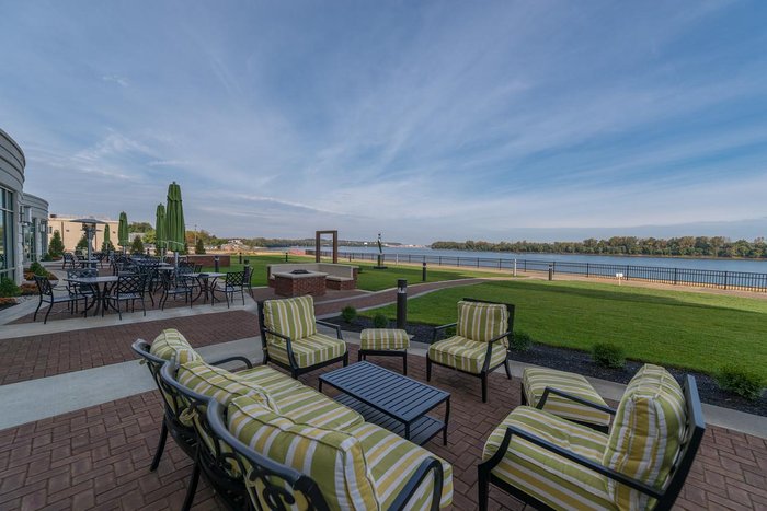 Holiday Inn Owensboro Riverfront, an IHG Hotel – Restaurant: Fotos und ...