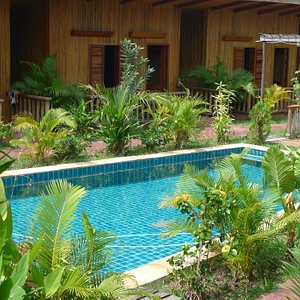 Sok Sabay Resort in Sihanoukville, image may contain: Hotel, Resort, Pool, Swimming Pool